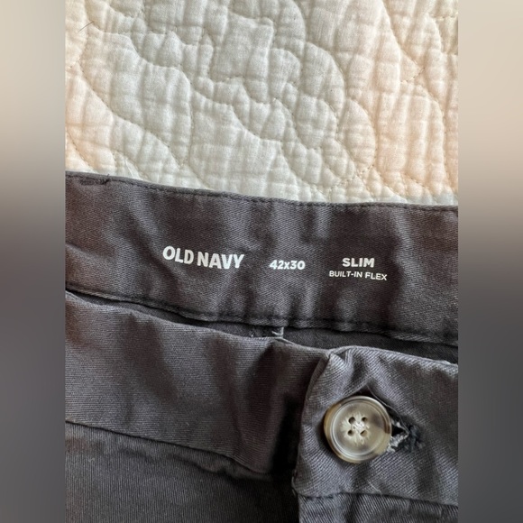 Old Navy Men’s Slim Built-In Flex Rotation Chino 42x30 - Dark Gray - Picture 3 of 3